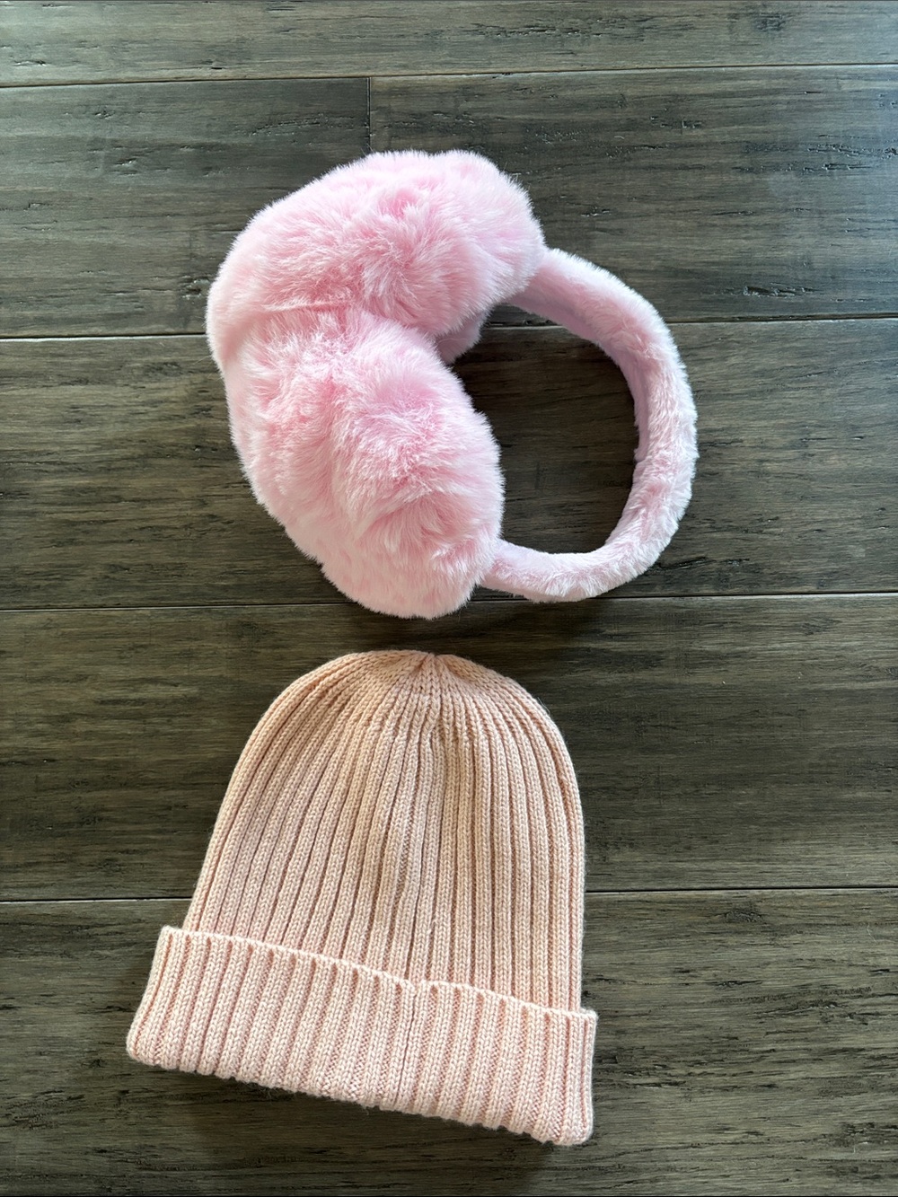 Brandy Melville Knit Beanie Set